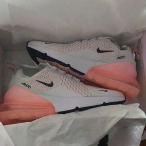 Light pink nike 270 available